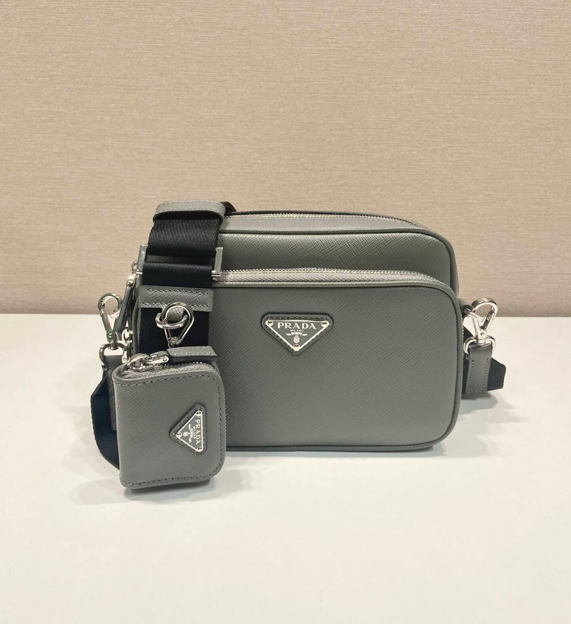 Sac porté épaule en cuir gris pada