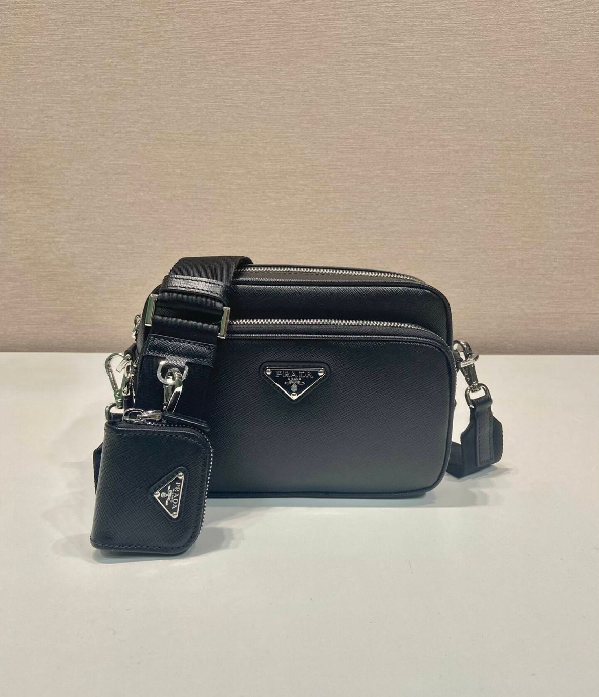 Sac porté épaule en cuir noir pada